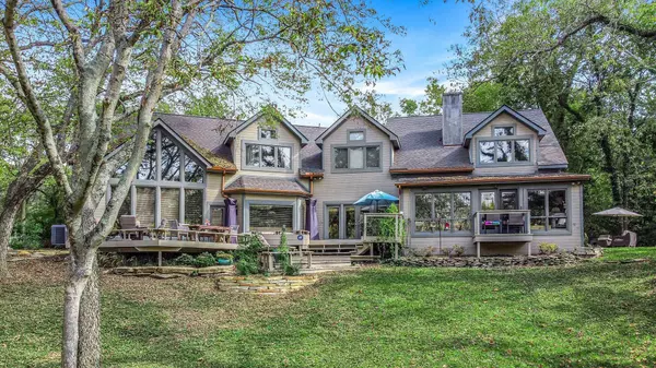 7827 Riverside Drive