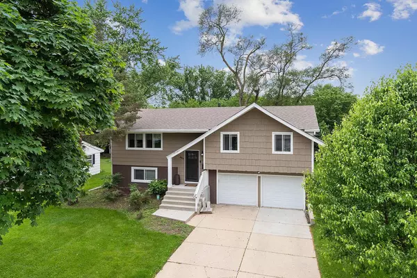 434 S Braintree DR, Schaumburg, IL 60193