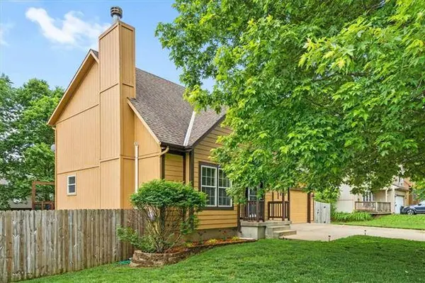 20201 219th ST, Spring Hill, KS 66083