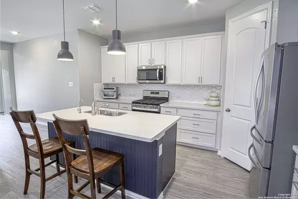 6631 HOFFMAN PLN, San Antonio, TX 78252-1849