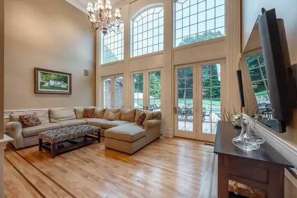 46 Porter Rd, Andover, MA 01810