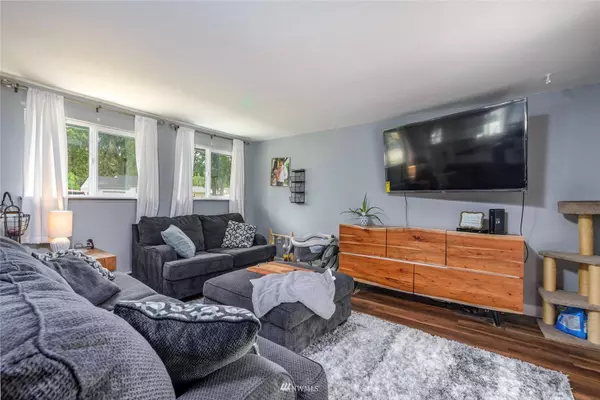 9811 Winona ST SW, Lakewood, WA 98498