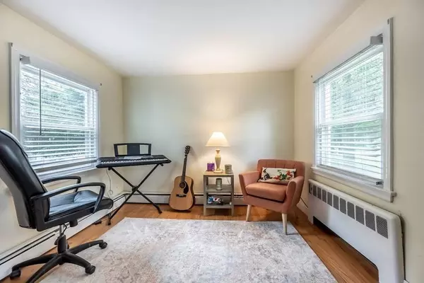 6 Berkeley Rd, North Andover, MA 01845