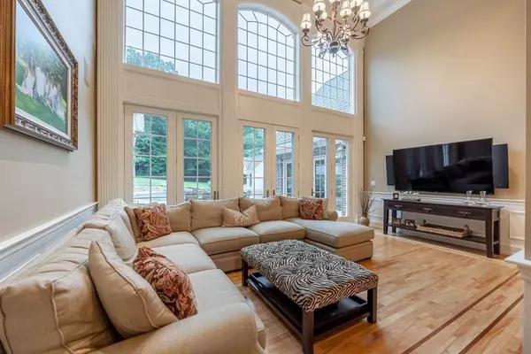 46 Porter Rd, Andover, MA 01810