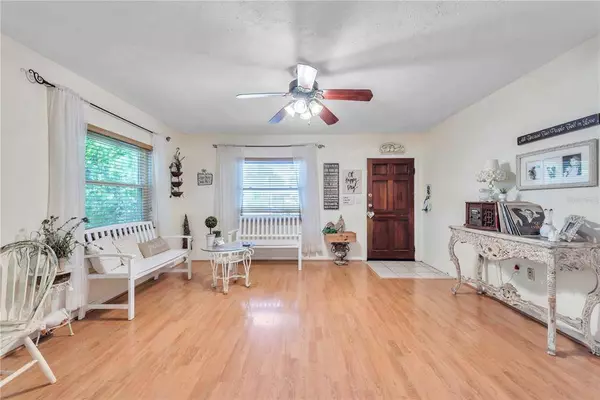 1732 W PERDIZ ST, Tampa, FL 33612