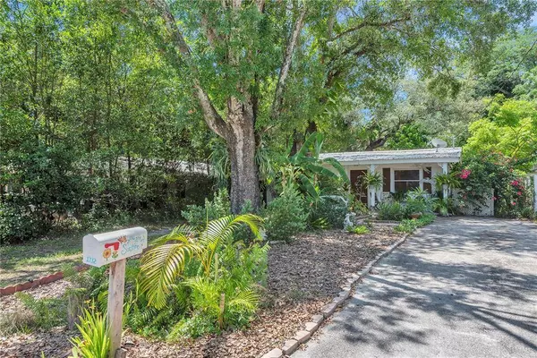 1732 W PERDIZ ST, Tampa, FL 33612