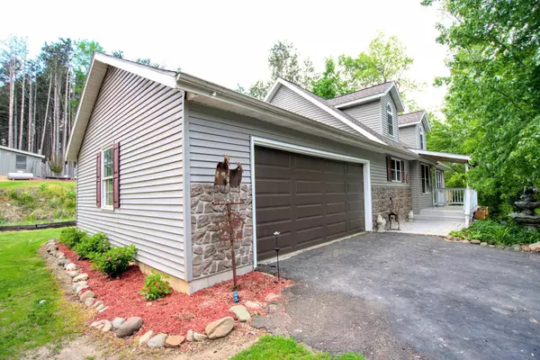 341 175th ST, Osceola, WI 54020