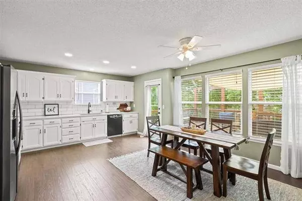 20201 219th ST, Spring Hill, KS 66083