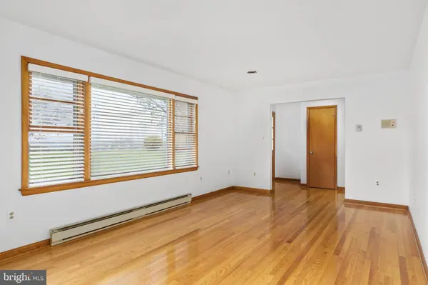 7298 WINCHESTER RD, Front Royal, VA 22630