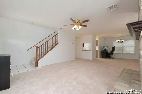 17527 EMERALD CANYON DR, San Antonio, TX 78232-5635