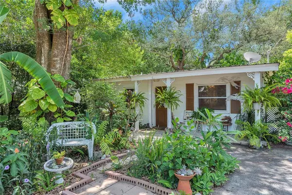 1732 W PERDIZ ST, Tampa, FL 33612