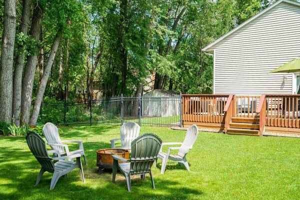 4591 Lake Park DR, Eagan, MN 55122