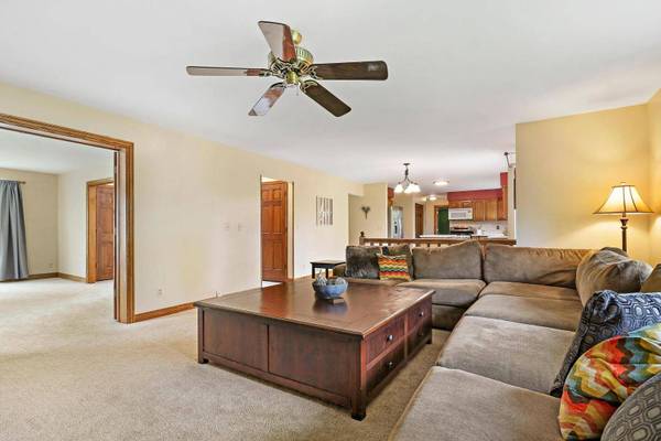 938 Milford ST, Cary, IL 60013