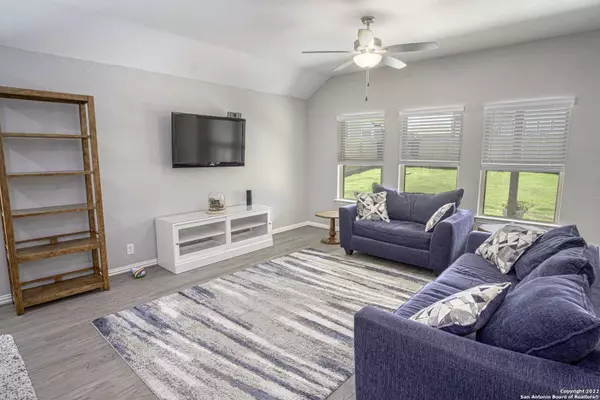 6631 HOFFMAN PLN, San Antonio, TX 78252-1849