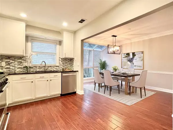 76 MOUNT VERNON CIR, Atlanta, GA 30338