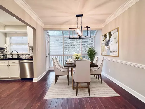 76 MOUNT VERNON CIR, Atlanta, GA 30338