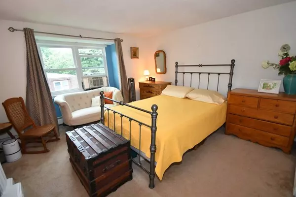 668 Robbins Ave. #17, Dracut, MA 01826