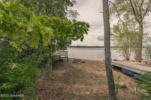 112 S Shore RD, Edinburg, NY 12134