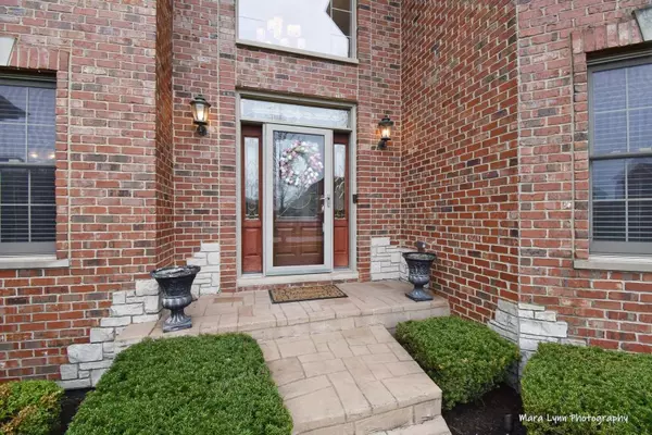 4219 Chaparral Drive, Naperville, IL 60564