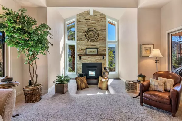 3727 Via Palo Verde Lago