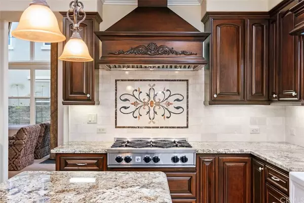 16 Golf Ridge DR, Rancho Santa Margarita, CA 92679