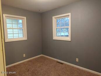 1611 S 15TH Street, Grand Forks, ND 58201