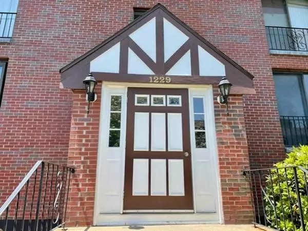 1229 Lawrence St. #201, Lowell, MA 01852