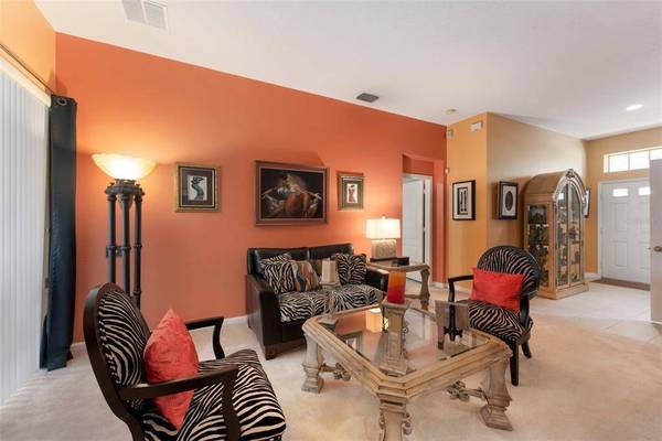 2037 HEARTLAND CIR, Valrico, FL 33594