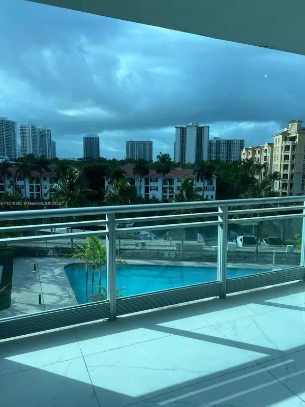 2950 NE 188th St #345, Aventura, FL 33180