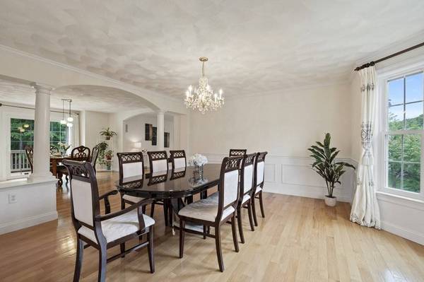 91 Prospect Hill Dr, Tewksbury, MA 01876