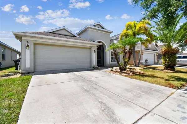 5230 CLOVER MIST DR, Apollo Beach, FL 33572