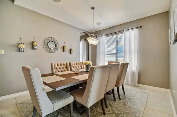 5230 CLOVER MIST DR, Apollo Beach, FL 33572