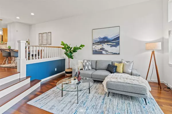 1917 NE Killian LN, Issaquah, WA 98029