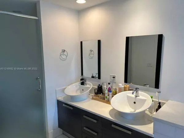 2950 NE 188th St #345, Aventura, FL 33180