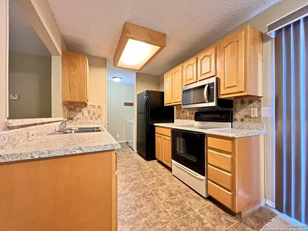 9140 Timber Path UNIT 1205, San Antonio, TX 75025