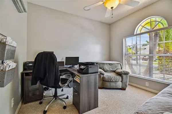 5230 CLOVER MIST DR, Apollo Beach, FL 33572