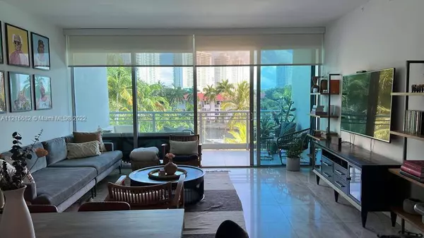 2950 NE 188th St #345, Aventura, FL 33180