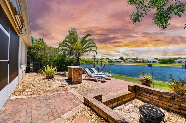 5230 CLOVER MIST DR, Apollo Beach, FL 33572