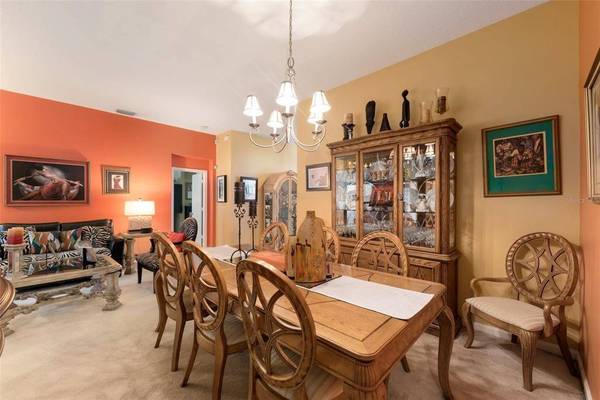 2037 HEARTLAND CIR, Valrico, FL 33594