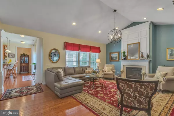 7 HOPKINS ST, Voorhees, NJ 08043