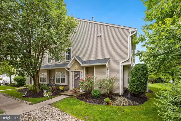 5103 ESSEX LN, Mount Laurel, NJ 08054