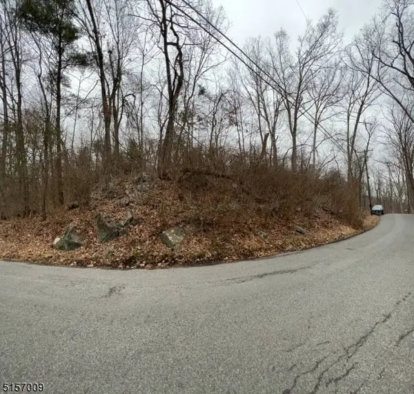 43 Hemlock Ave, Andover Twp., NJ 07860