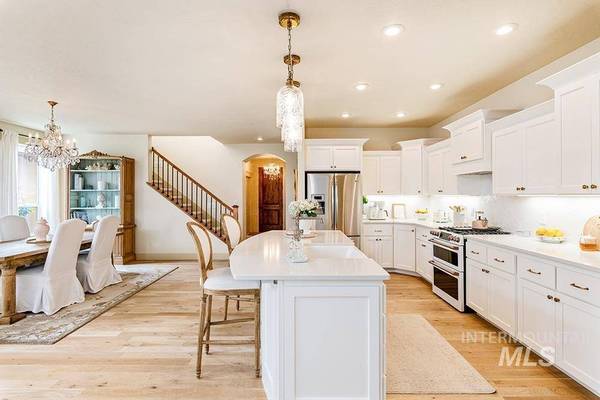 1572 W Par Ct, Eagle, ID 83616