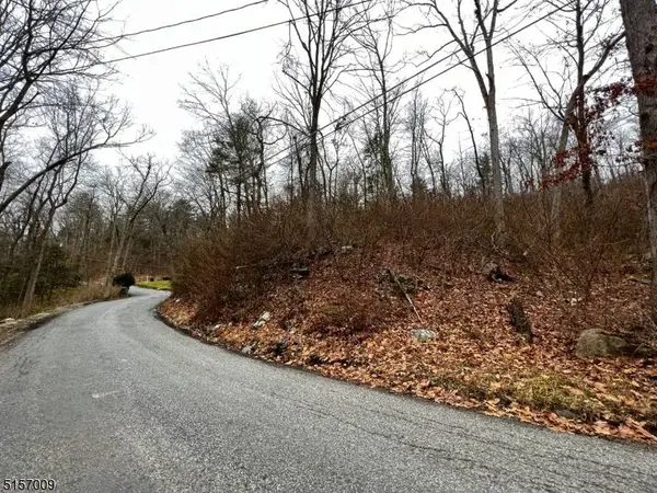 43 Hemlock Ave, Andover Twp., NJ 07860