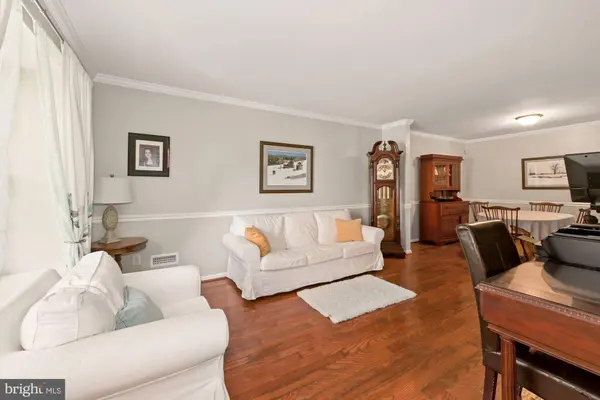 5103 ESSEX LN, Mount Laurel, NJ 08054