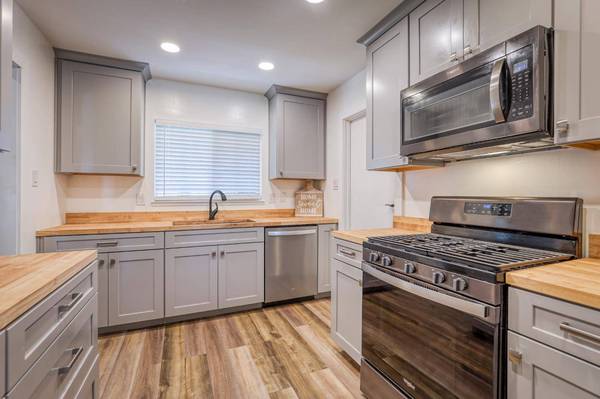 6413 Friday CIR, North Highlands, CA 95660