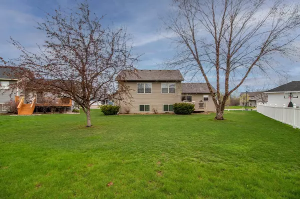 2523 Ocarina DR, Sauk Rapids, MN 56379