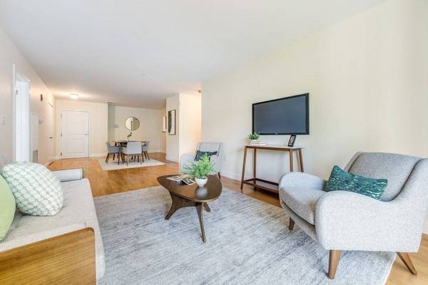 318 Rindge Avenue #112, Cambridge, MA 02140