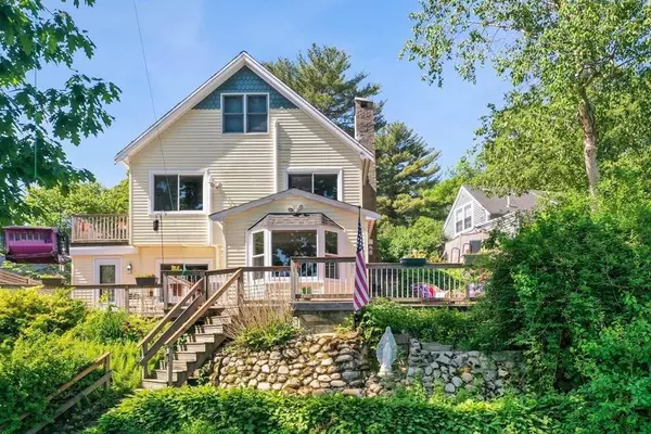 18 Taylor St, Georgetown, MA 01833