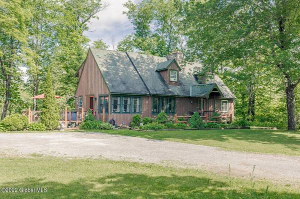 5137 Crooked Street  ST, Broadalbin, NY 12025